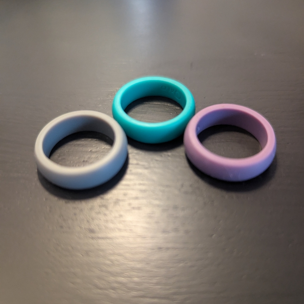Set Of 3 Qalo Rings Size 6